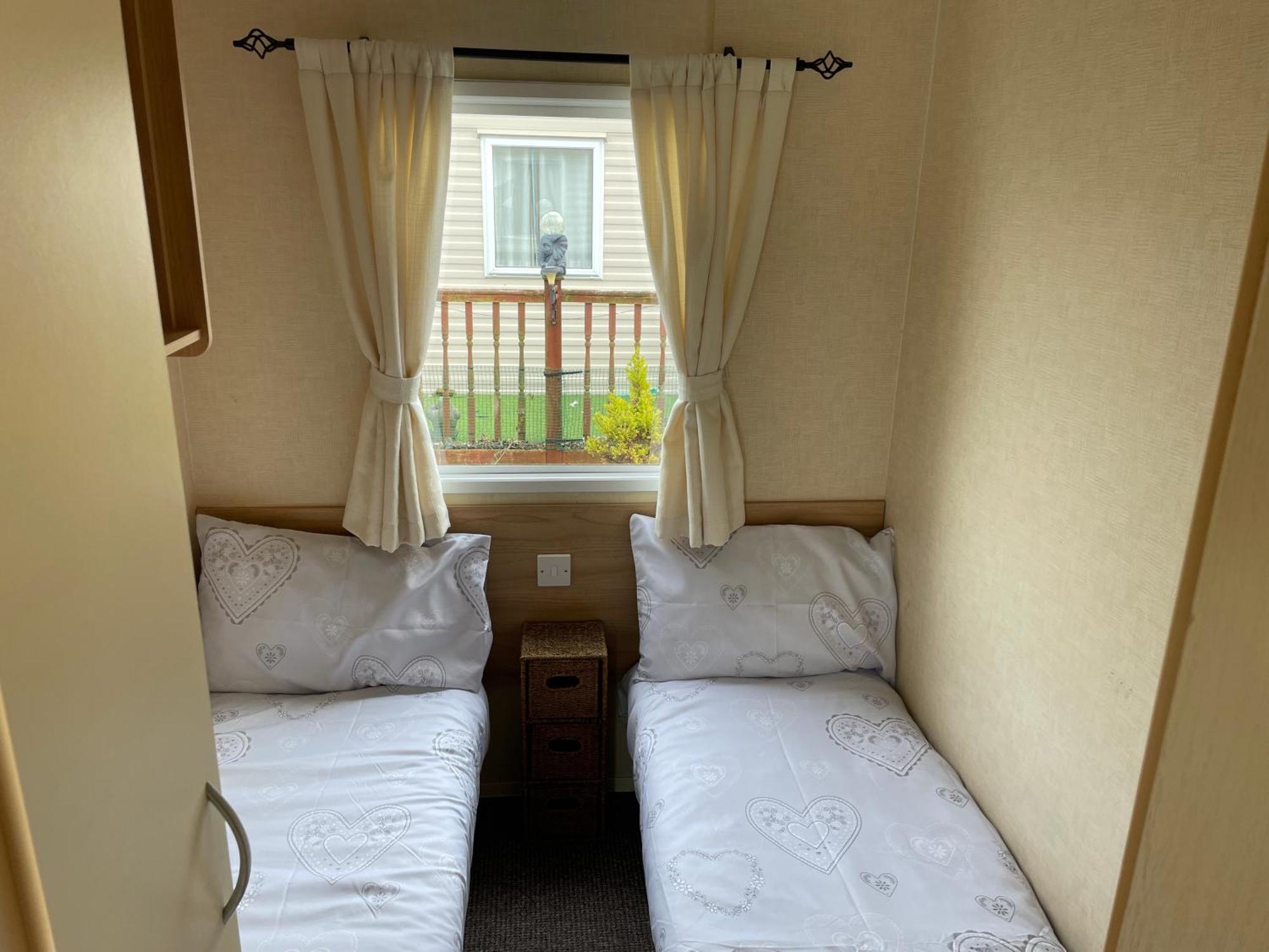 The Luxury Wolds Retreat 6 Berth 3 Bedrooms Beds Made For Arrival Wifi Ingoldmells Eksteriør billede